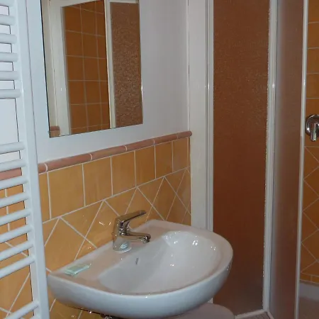 Croce Rossa Sleeps 12 Pool Wifi فيلة *